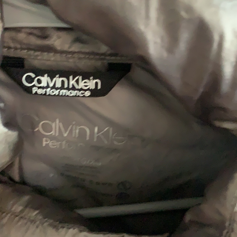 Calvin Klein Performance Vest - Picture 2 of 3